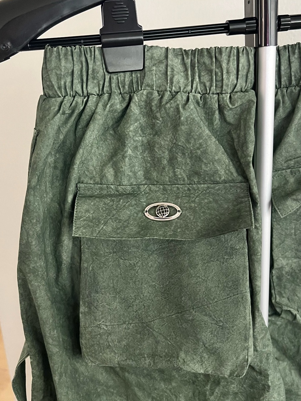 New w tags luxtokill Wide-Leg Cargo Pants in Olive Green - Women. Uk 10 - Picture 7 of 10